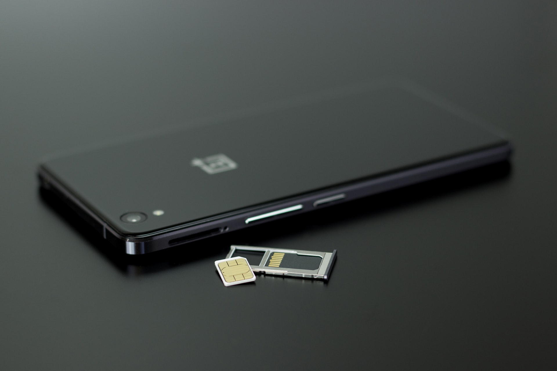 SIMカードなしのスマホはWiFiに繋げば使える？できること・できないことを解説