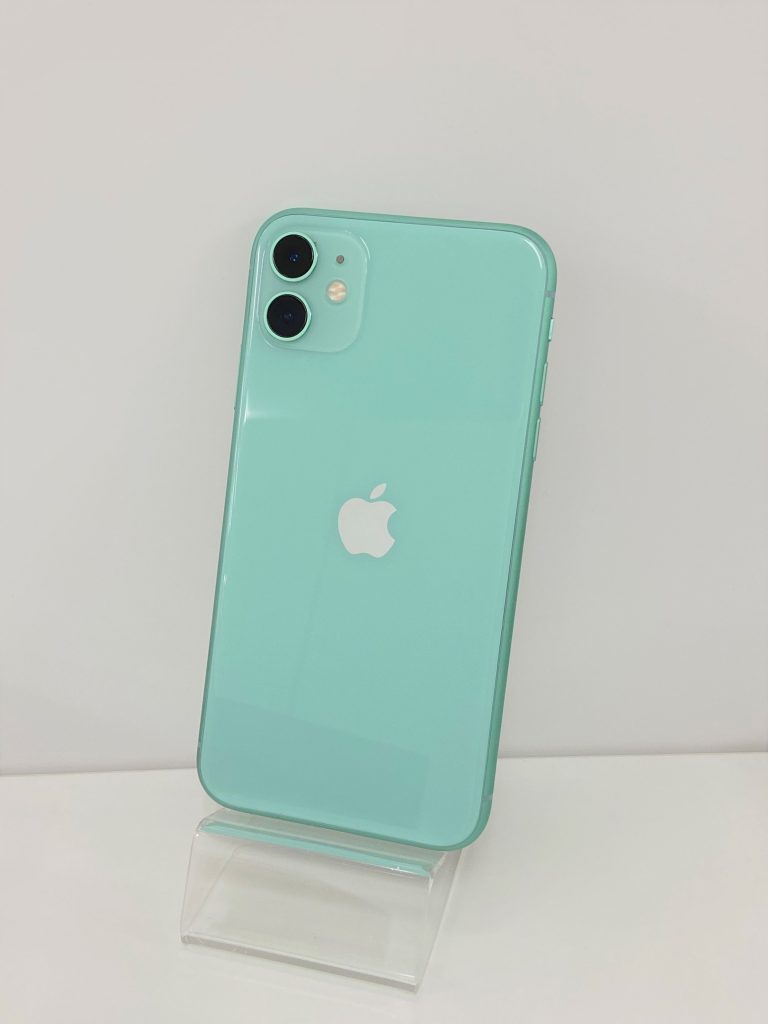 Iphoneのおすすめカラーは 人気色 カラー変更方法 Iphone 12の色も紹介 Iphone格安sim通信