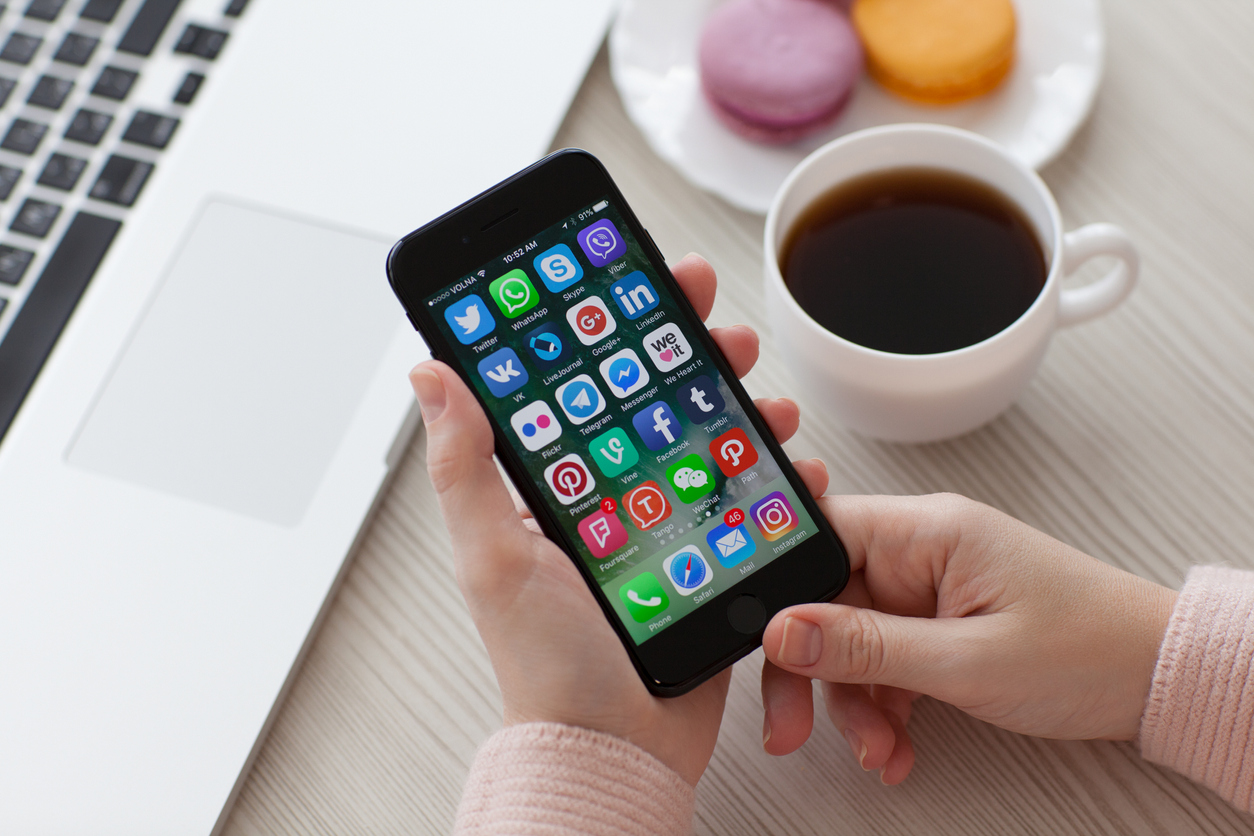 Iphoneのテザリングの設定方法 接続種類やキャリアごとの料金も解説 Iphone格安sim通信