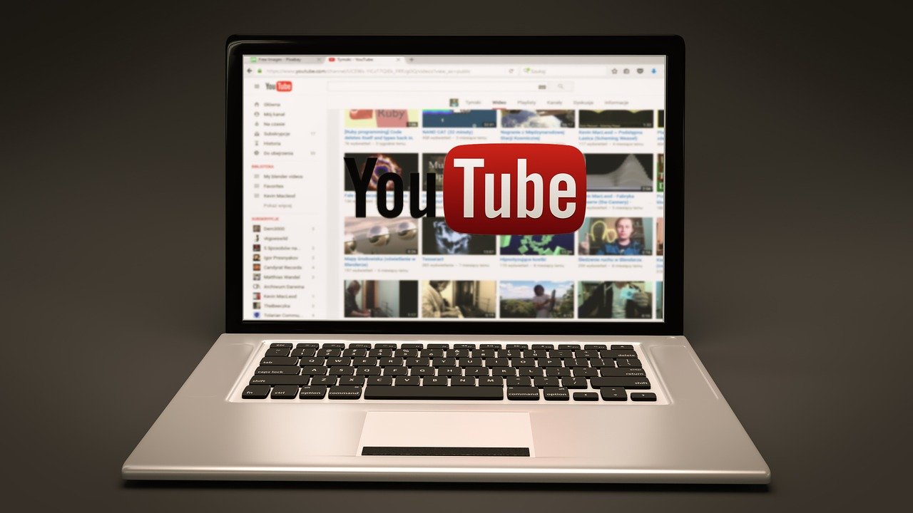 YouTubeを快適に見る通信速度は？重くて止まる原因や対処法を解説