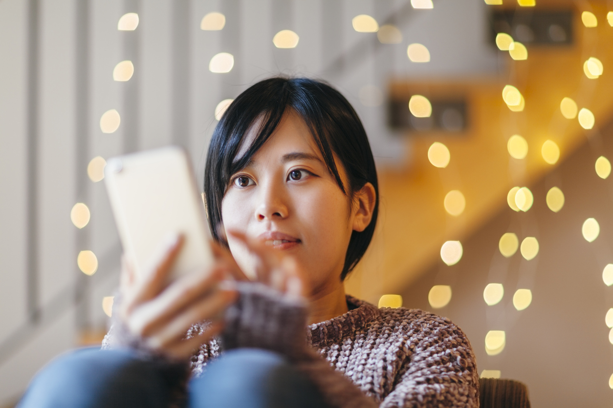 毎月安い料金でiPhoneを使うには?格安SIMの各社を紹介します!