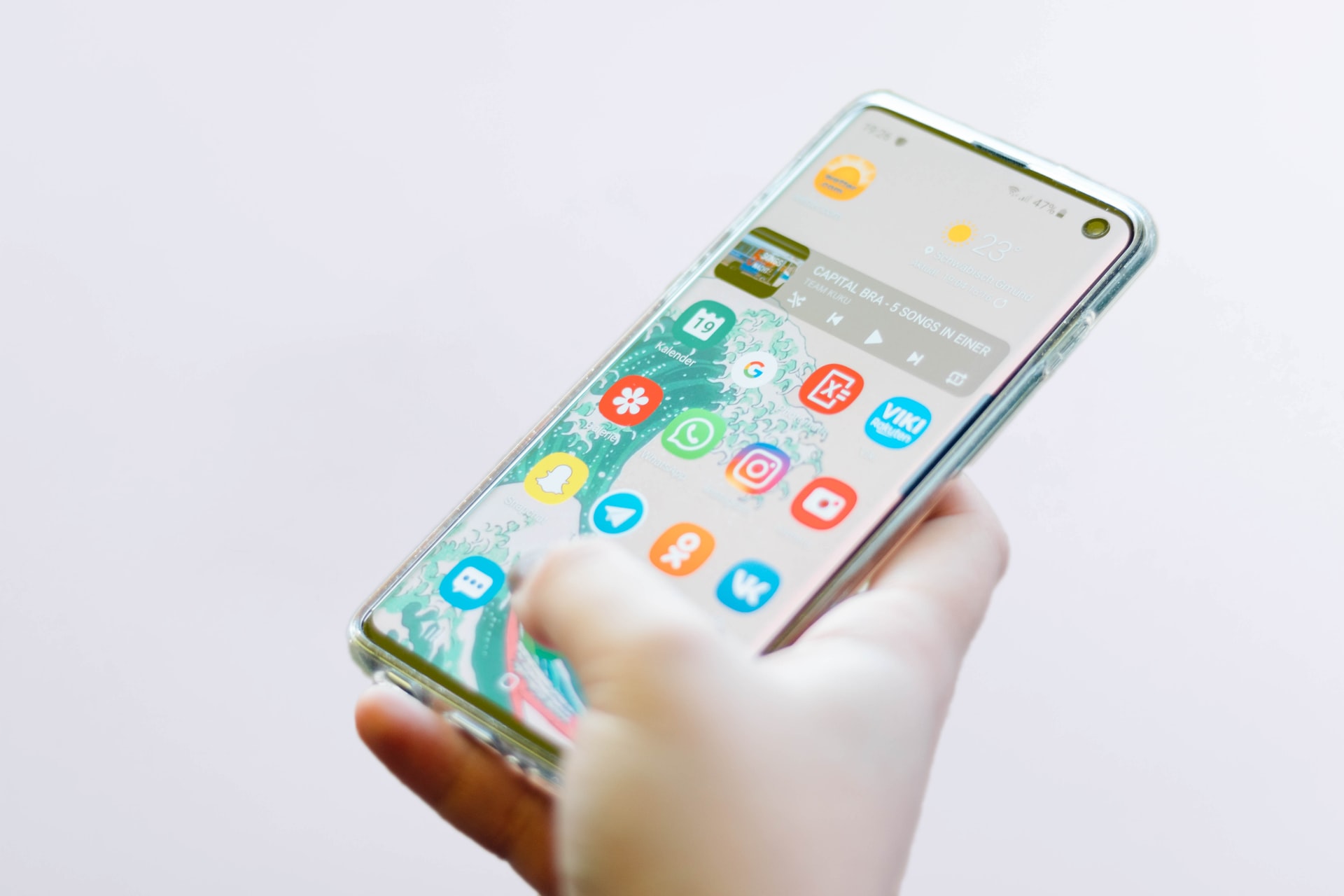 LINEモバイルはワンコインで通話やトークが使い放題!気になる料金や特徴を解説