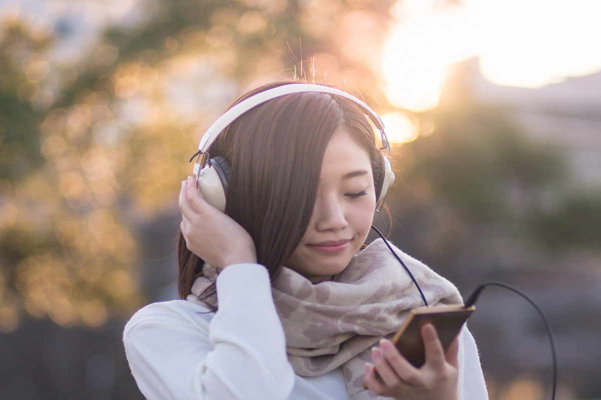 インターネットラジオアプリおすすめ17選｜無料で日本・海外の番組＆音楽が聴ける