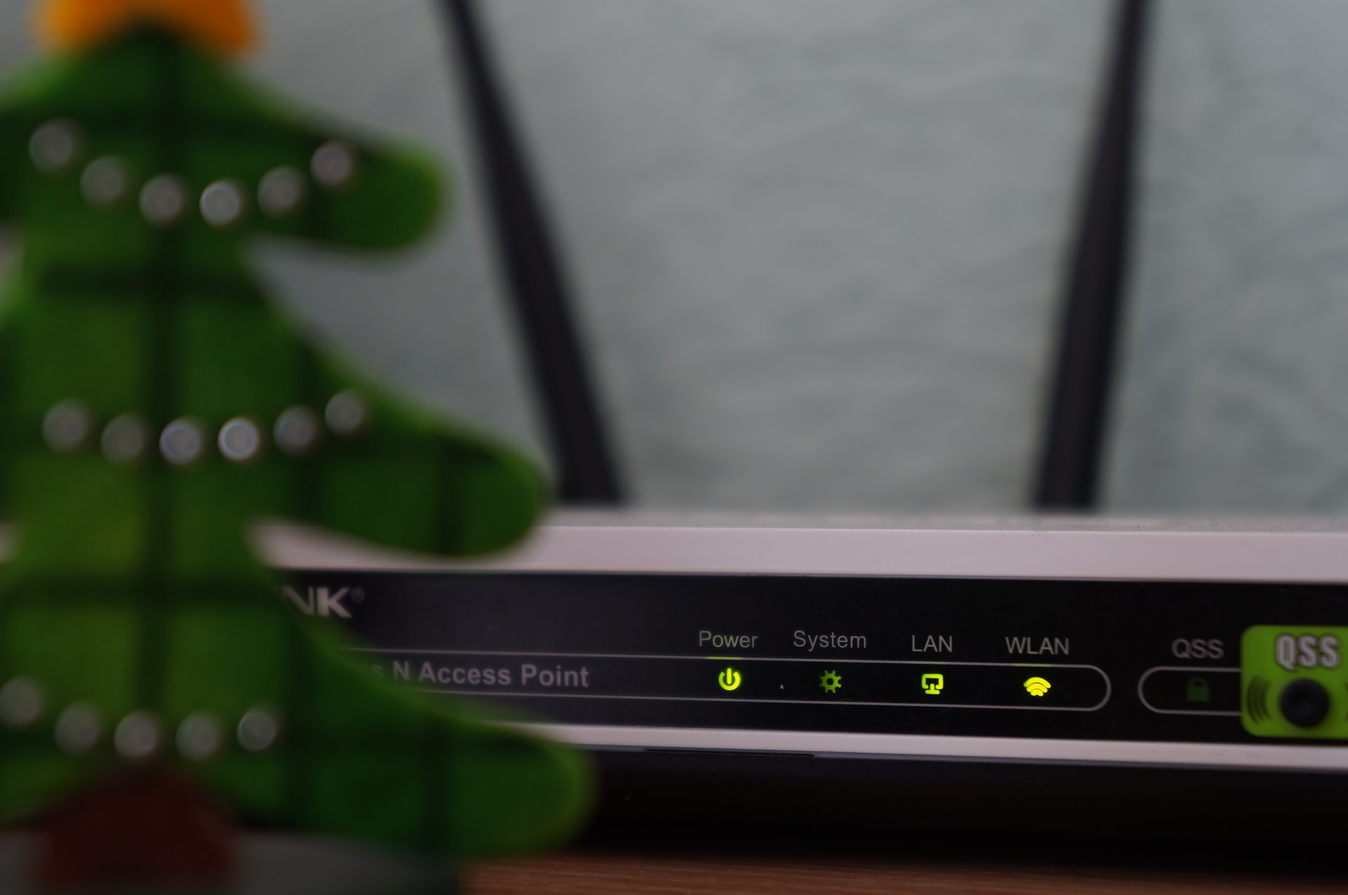 ドコモhome 5Gとドコモ光を徹底比較!通信速度や料金をふまえたおすすめは?
