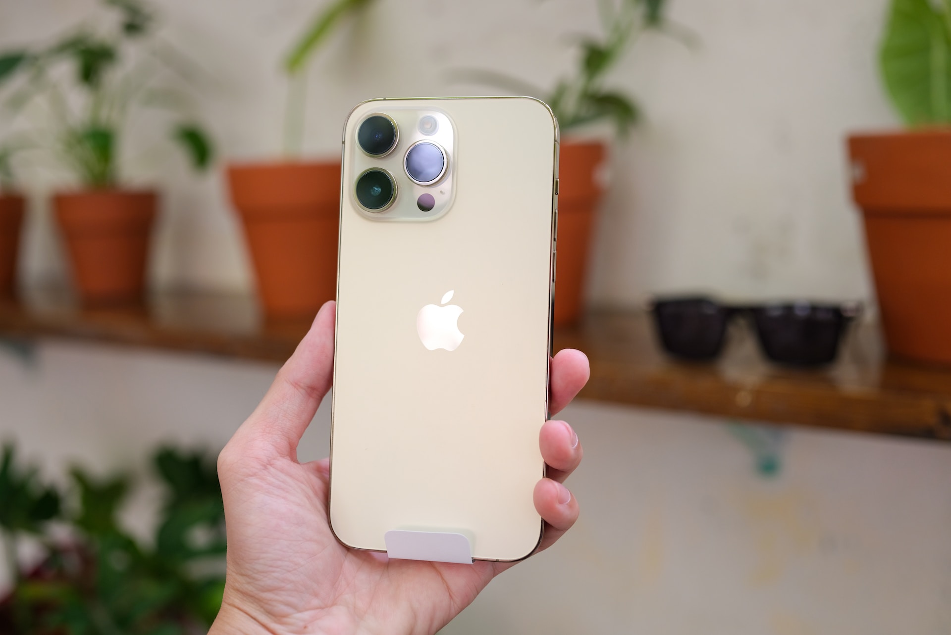 ドコモのiPhone 15在庫・入荷状況まとめ！店舗の在庫確認方法は？[9/27更新]